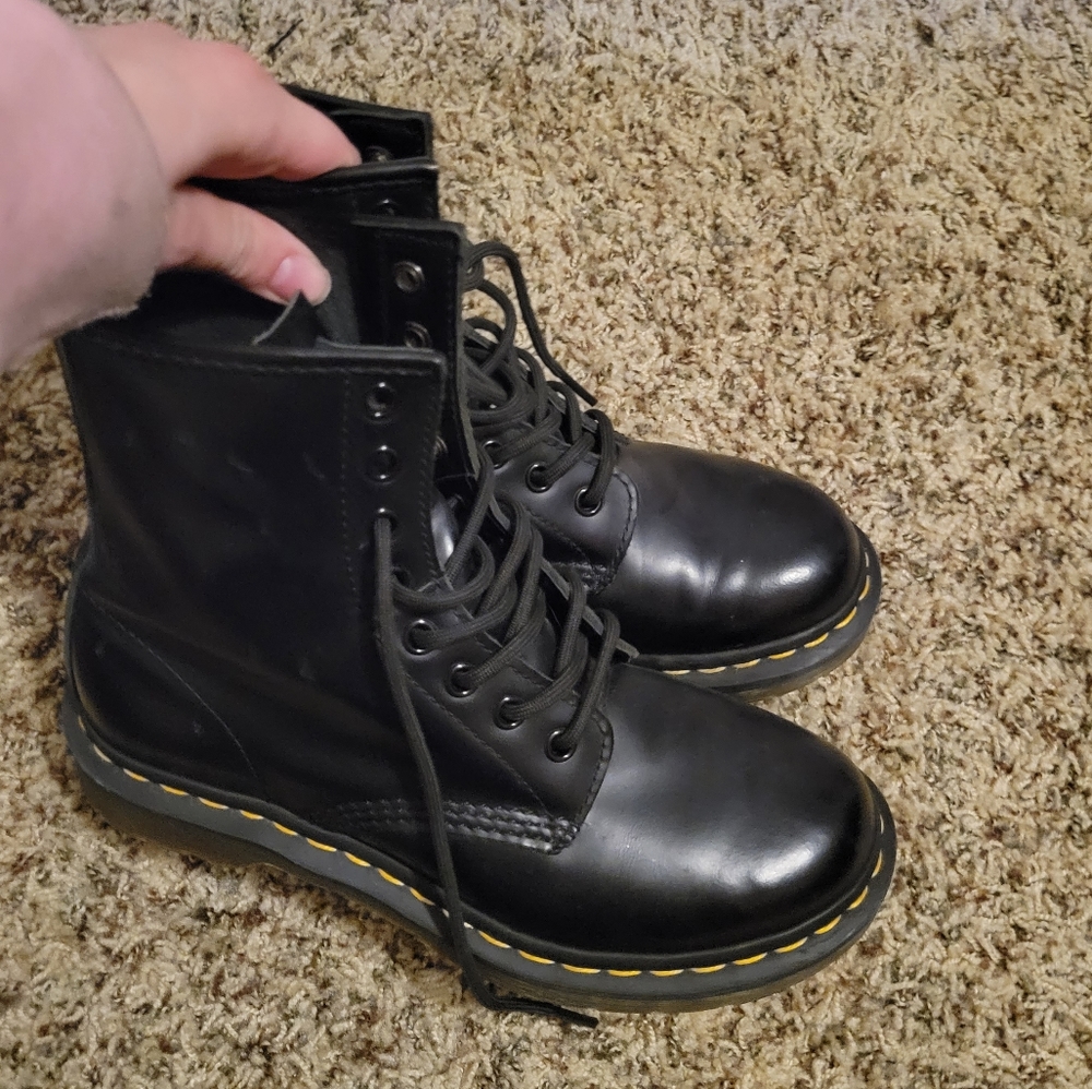 Dr. martens, womens size 7, black